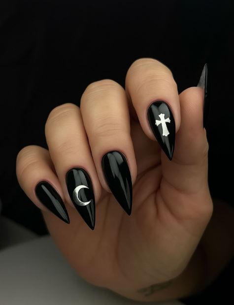 Unhas pretas com francesinha moderna estilosa