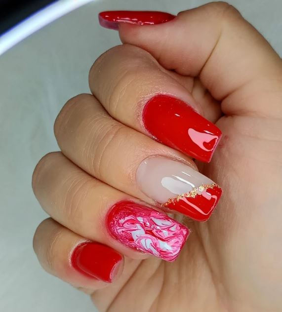 Unhas vermelhas modernas para se inspirar