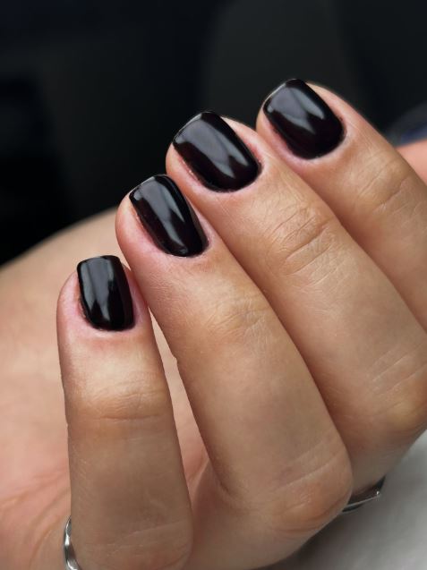 Unhas pretas tendência elegantes e modernas