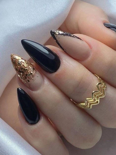 Nail art unhas pretas decoradas com pedrarias