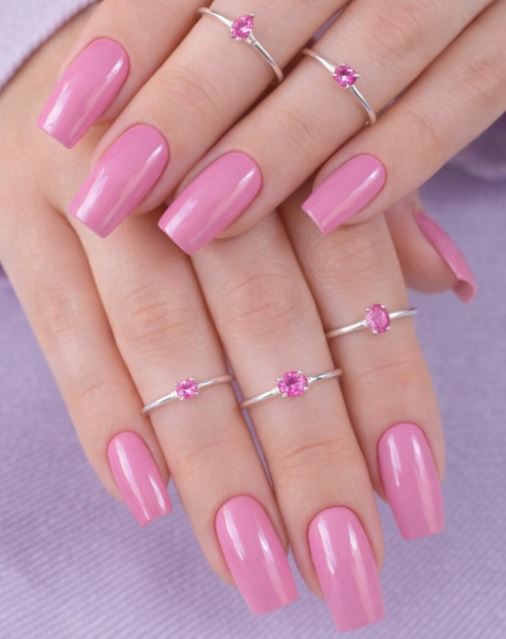 Inspiração de unhas rosa delicadas femininas.