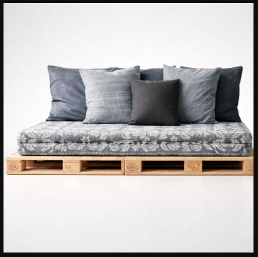 Sofá de pallet com acabamento em verniz elegante.